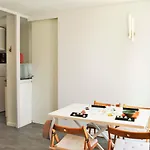 Climat. 4 Pers. Avec Parking Privatif Au Lavandou, Proche Centre Et - Fr-1-251-390 Apartamento *