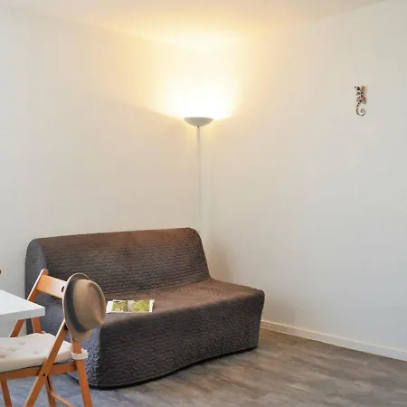 Climat. 4 Pers. Avec Parking Privatif Au Lavandou, Proche Centre Et - Fr-1-251-390 Apartment